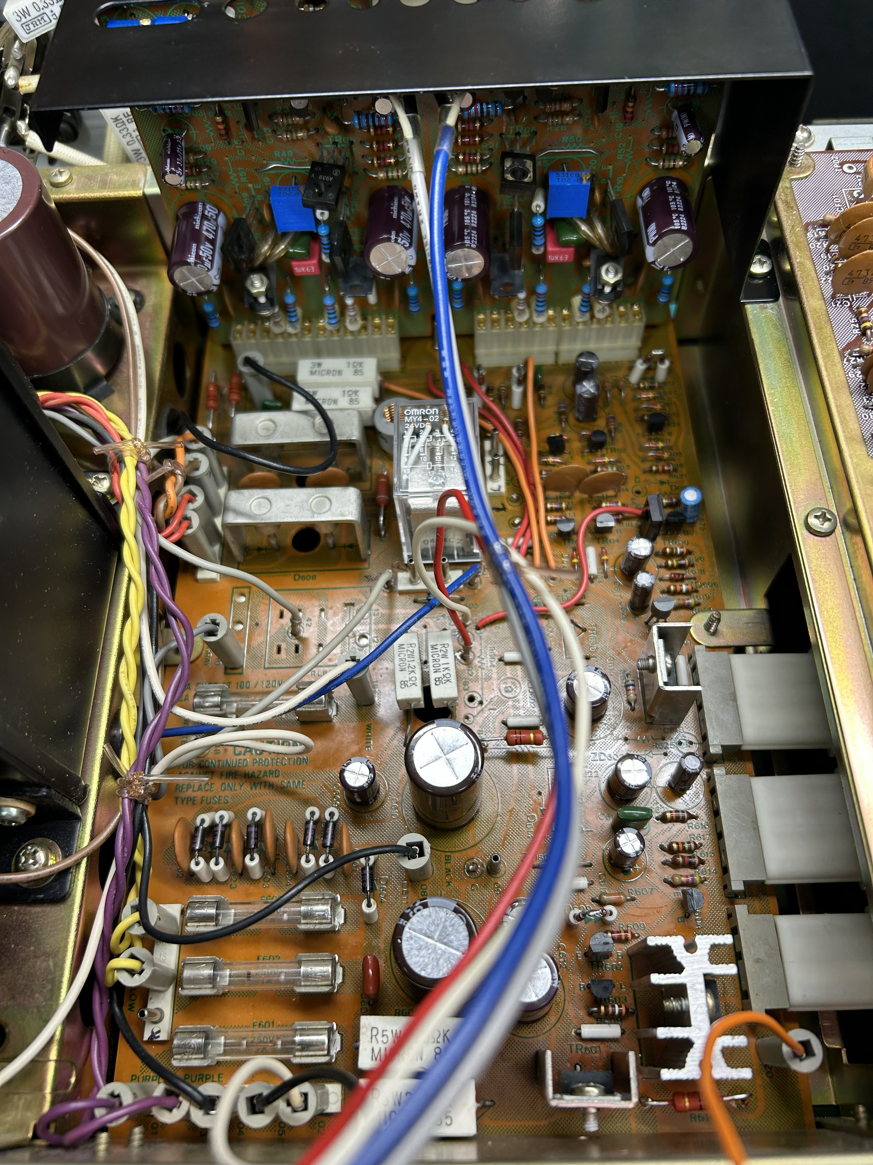 Factory adhesive area in the Sansui G-5000